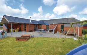 Nice Home In Vinderup With Wifi